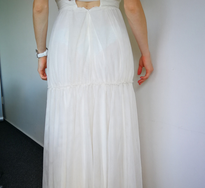Dámské šaty SOKY SOKA na ramínka s šifonovou sukní dlouhé - Smetanově bílé